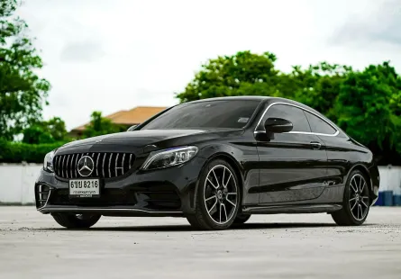 New !! Benz C200 Coupe 1.5 AMG ปี 2018 เลขไมล์น้อย ๆ ภายในเบาะแดง 