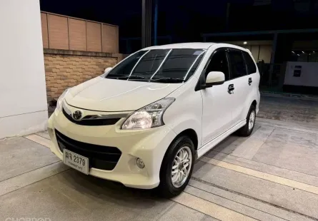 Toyota Avanza 1.5 ปี 2012 สีขาว สภาพดี ไมล์น้อย