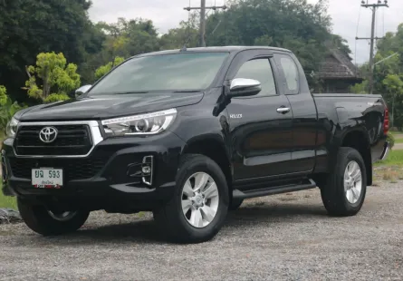 TOYOTA HILUX REVO 2.4 E PLUS CAB PRERUNNER ปี2020 M/T สีดำ