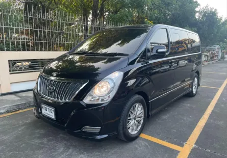 2017 ้ํ๊Hyundai Grand Starex  VIP รถเจ้าของเดียว รถสวย ไม่มีชน ประตูสไลท์ 2 ข้าง เบาะแถว 2 ปรับไฟฟ้า