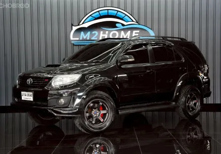 TOYOTA FORTUNER 3.0 V 4WD AT ปี 2013 สีดำ
