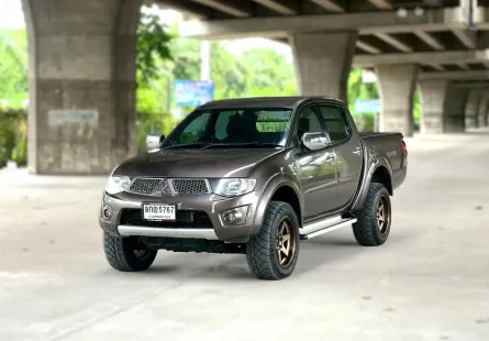 2014 Mitsubishi TRITON 2.5 Plus 4ประตู AT รถพร้อมใช้สภาพเยี่ยม 