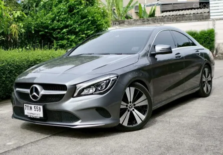 รุ่นรถ : Mercedes-Benz CLA200 1.6 Urban  เครื่องยนต์: เบนซิน เกียร์:AT ปี: 2018 สี:เทา 