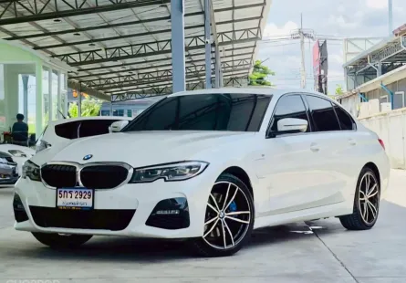 BMW 3 Series 330e 2022 สภาพดี ไมล์น้อย  มือเดียวป้ายแดง รถสวย ประวัติศูนย์  