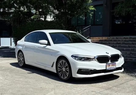 2019 BMW 520D G30 รถมือเดียวออกป้ายแดง รถวิ่งน้อย เข้าศูนย์ตรงตามระยะ รถไม่เคยมีอุบัติเหตุครับ