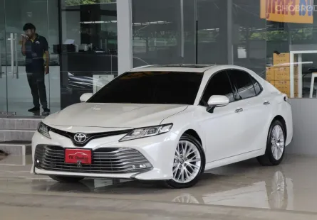 Toyota CAMRY 2.5 G ปี 2019 ไมล์แท้เข้าศูนย์ตลอด รถบ้านมือเดียว สวยเดิมทั้งคันรับประกัน ฟรีดาวน
