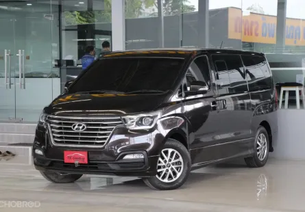 Hyundai H-1 deluxe ปี 2019 เบาะ VIP รถบ้านมือเดียว ใช้น้อยเข้าศูนย์ตลอด สวยเดิมทั้งคัน ออกรถ0บาท