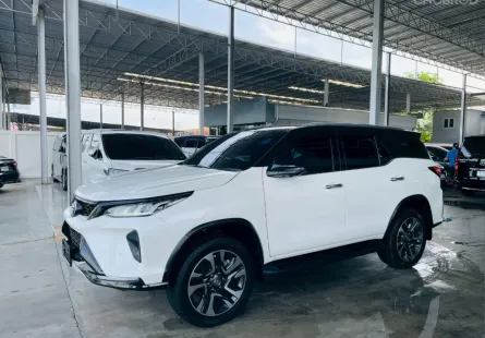 TOYOTA FORTUNER 2.4 LEGENDER 4WD 2022 รถสวย มือแรกออกห้าง สภาพพร้อมใช้ ไมล์แท้ TOP รับประกันตัวถัง