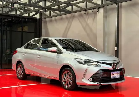 2020 TOYOTA VIOS 1.5 MID รถมือเดียวออกป้ายแดง สภาพป้ายแดง ใช้งานมาเพียง 24,000 กม ครับ
