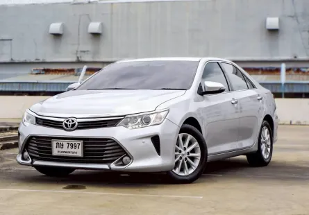 Toyota Camry 2.0 G ปี 2015 รถสวยพร้อมใช้งาน รถบ้าน ประวัติดี 