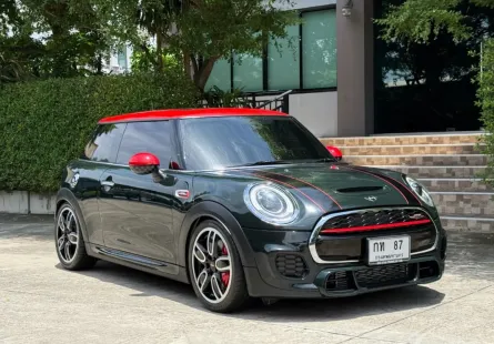 2017 MINI JOHN COOPER WORKS ( แท้ ) รถมือเดียวป้ายแดง วิ่งน้อย เข้าศูนย์ตามระยะ ไม่มีอุบัติเหตุครับ