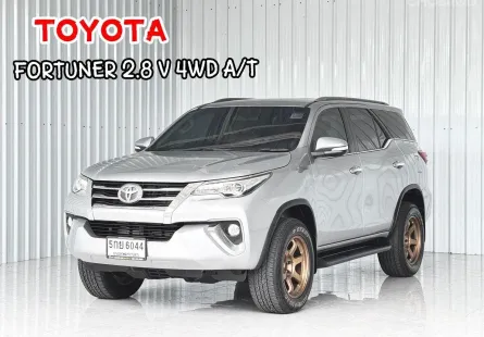 รถบ้าน Toyota Fortuner 2.8 V  4WD รถครอบครัว7ที่นั่ง SUV 