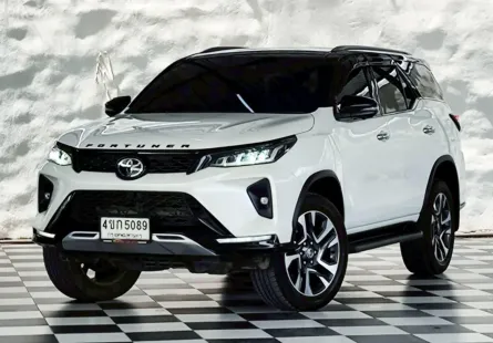 TOYOTA LEGENDER 2.4 V 2 WD เกียร์ออโต้ ปี 2022 จด 2023