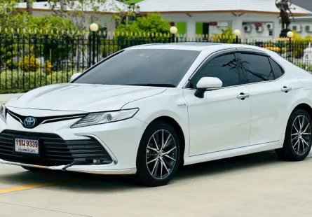 2023 Toyota CAMRY 2.5 HEV Premium Luxury รถเก๋ง 4 ประตู รถบ้านแท้  ไมล์น้อย 18,000 มือเดียวป้าบแดง  