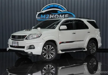 TOYOTA FORTUNER 3.0 TRD Sportivo 4WD AT ปี 2014 จด 2015 สีขาว