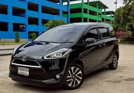 2018 Toyota Sienta 1.5 V รถตู้/MPV ออกรถ 0 บาท
