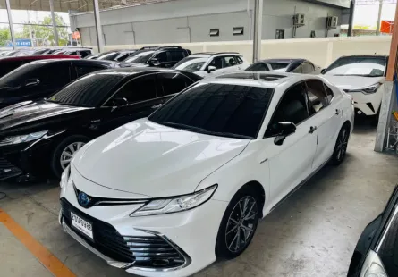 Toyota Camry 2.5 Hybrid ปี22 รถมือแรก สภาพดี ไมล์แท้ พร้อมใช้