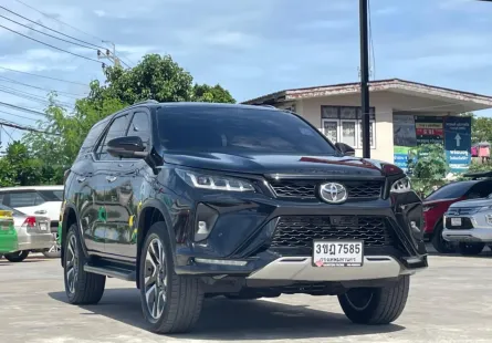 Toyota Fortuner 2.4 Legender 2022 รถมือเดียว ป้ายแดง