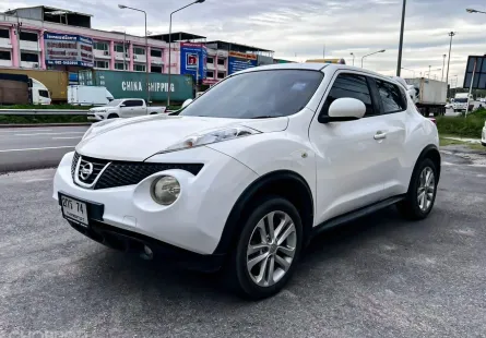 Nissan JUKE 1.6 V เกียร์ออโต้ ปี 2014 ผ่อนเริ่มต้น 4,xxx บาท