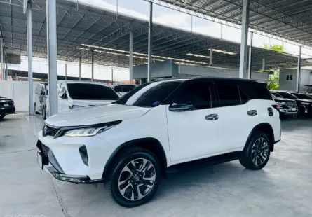 TOYOTA FORTUNER 2.8 LEGENDER 4WD ปี 2022 รถสวย มือแรก ไมล์น้อย 5 หมื่น TOP สุด รับประกันตัวถังสวย