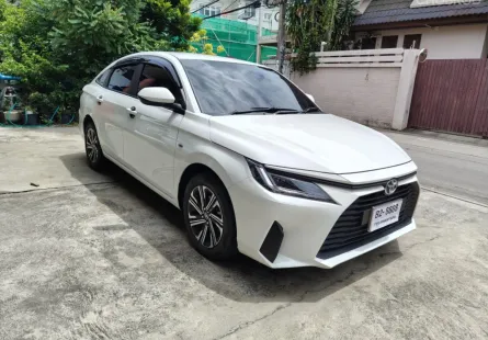 Toyota Yaris Ativ 1.2 Sport 2024 ฟรีดาวน์ ไม่มีชน
