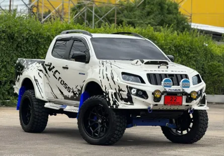 Isuzu D-Max 3.0 V-Cross ตัวท้อปสุด ชุดแต่งเต็มคัน มูลค่าเท่าตัวรถ ยกให้หมด 
