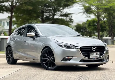 2017 Mazda 3 2.0 Sports (5Door) รถเก๋ง 5 ประตู รถบ้านมือเดียว ไมล์น้อย เจ้าของขายเอง  