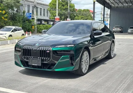 BMW 7 Series M760e 2024 รถยนต์หรูสภาพป้ายแดง