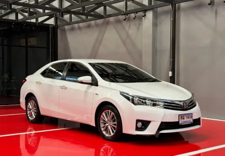 2016 TOYOTA ALTIS 1.8 V รถมือเดียวออกป้ายแดง รถวิ่งน้อย เข้าศูนย์ทุกระยะ รถไม่เคยมีอุบัติเหตุครับ
