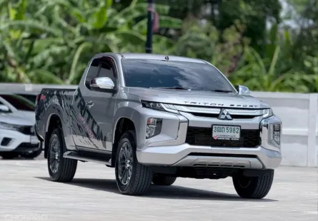 2021 MITSUBISHI TRITON, 2.4 GT โฉม PLUS MEGA CAB สีเทา เกียร์ธรรมดา