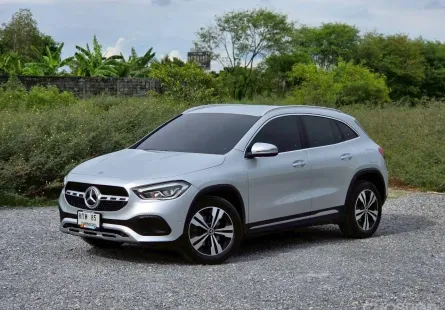 MERCEDES-BENZ GLA200 Progressive [W247] ปี 2022 คอมแพค SUV สุดหรู ไมล์น้อย สภาพเหมือนออกป้ายแดง