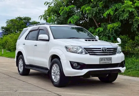 Toyota Fortuner 2.5 V 2014 รถครอบครัวพร้อมใช้งาน ไมล์น้อย มือเดียวป้ายแดง  
