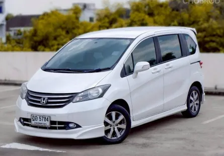 Honda Freed 1.5 SE 2010 สภาพสวยพร้อมใช้งาน มือเดียวป้ายแดง  ไมล์น้อย 