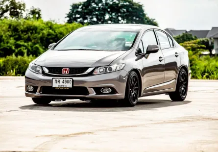 2013 Honda CIVIC 1.8 i-VTEC รถเก๋ง 4 ประตู 