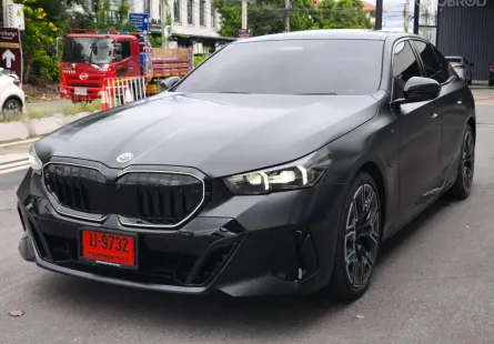 2025 BMW 5 Series 2.0 520d รถเก๋ง 4 ประตู รถสวย