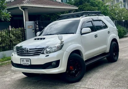  TOYOTA Fortuner 3.0 V 4WD   เครื่องยนต์: ดีเซล เกียร์:AT ปี: 2013 สี:ขาว 