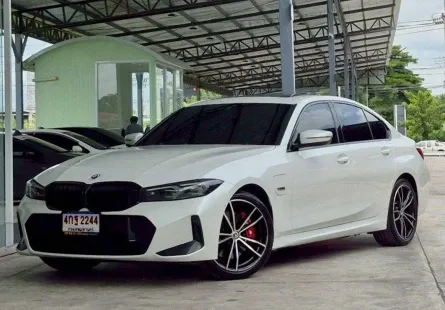 2023 BMW 3 Series 2.0 330e รถเก๋ง 4 ประตู รถสวย ไมล์น้อย มือเดียวป้ายแดง เจ้าของขายเอง 