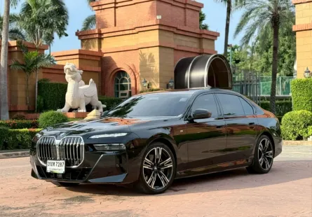 2023 BMW i7 xDrive60 M-Sport (First Edition)