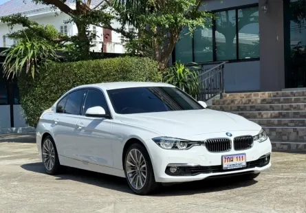 2018 BMW SERIES 3 F30 LCI รถมือเดียวออกป้ายแดง สภาพป้ายแดง วิ่งเพียง 50,000 กม รถไม่มีอุบัติเหตุครับ