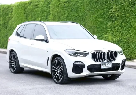 2019 BMW X5 3.0 xDrive30d SUV รถบ้านมือเดียว ไมล์น้อย 