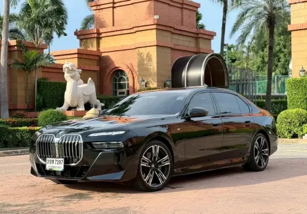 BMW i7 xDrive60 M Sport (First Edition) 2022 รถบ้านมือเดียว ไมล์น้อย  เจ้าของขายเอง  