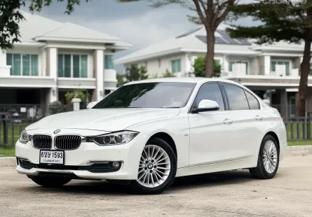 2015 BMW 3 Series 2.0 320d รถเก๋ง 4 ประตู รถสวย 