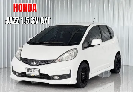  Honda JAZZ 1.5SV i-VTEC รถเก๋ง 5 ประตู รถสภาพดี มีวารันตี