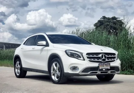 Mercedes-Benz GLA200 1.6 W156 Urban เบนซิน A/T ปี 2019