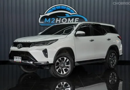 TOYOTA FORTUNER 2.4 Leader V 2WD AT ปี 2022 สี ขาว