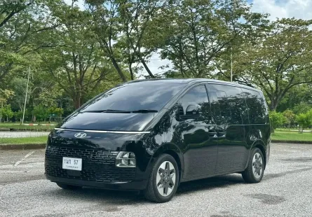 โปรโมชั่นพิเศษ Hyundai Staria 2.2 SEL ปี 2022 รถสวยพร้อมใช้งาน 