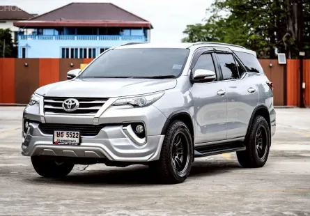 2016-2017 Toyota Fortuner 2.4 V SUV ฟรีดาวน์
