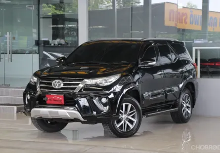 Toyota Fortuner 2.8 V ปี 2015 รถบ้านแท้ๆ ใช้น้อยเข้าศูนย์ตลอด สวยเดิมทั้งคัน ยางสวย ออกรถ0บาท