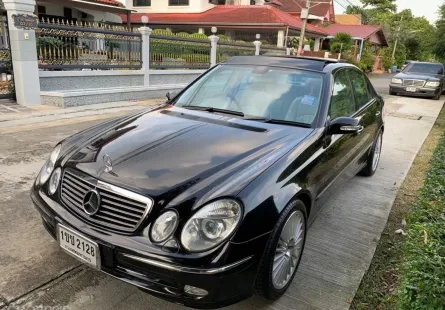 Mercedes-Benz E-Class E240 2003 รถเก๋งสุดหรู
