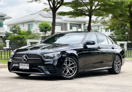 2021 Mercedes-Benz E-Class 2.0 E220d รถเก๋ง 4 ประตู รถบ้านแท้ ไมล์น้อย มือเดียวป้ายแดง  